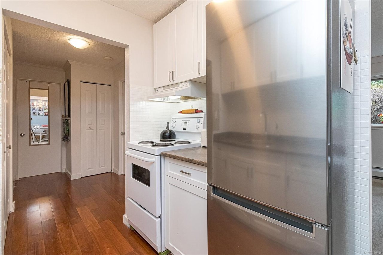 107-305 Michigan St