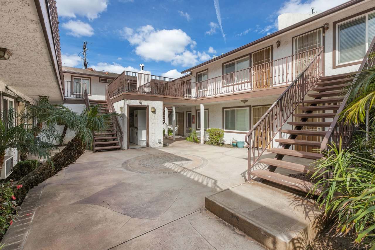 Spectacular 1 bedroom condo