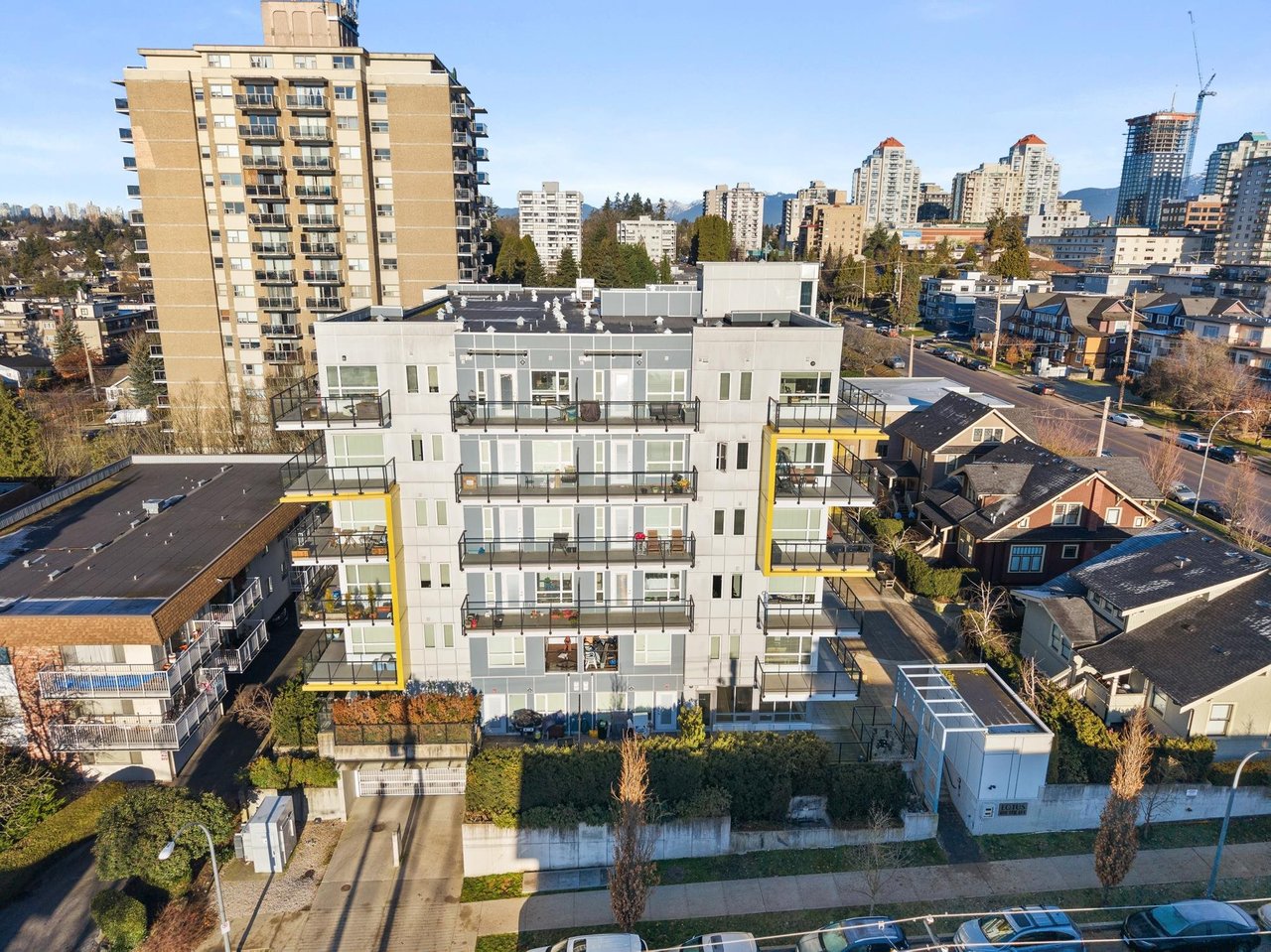 508-809 Fourth Ave
