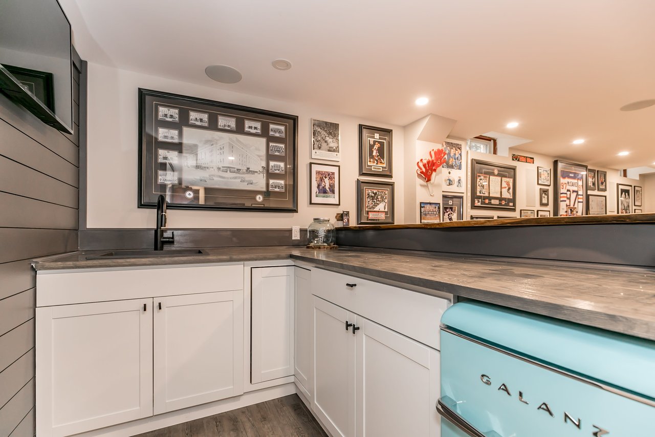 New Listing: 481 Dover Cres