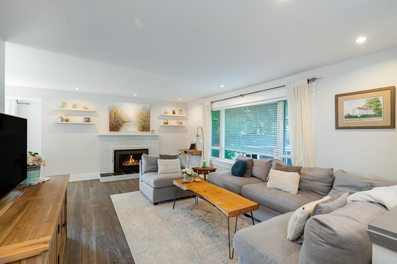 3156 Strathaven Ln