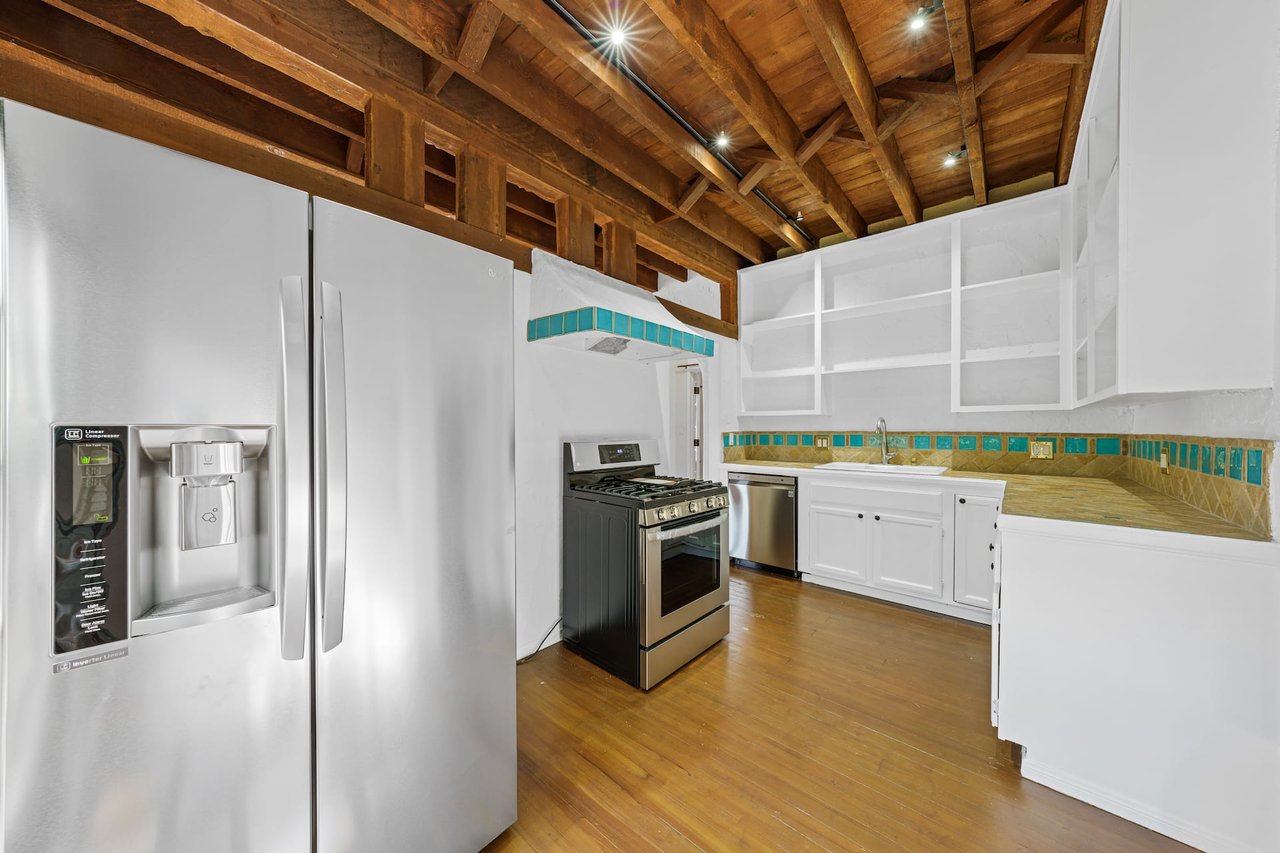 9027 Alden Dr, West Hollywood Adjacent