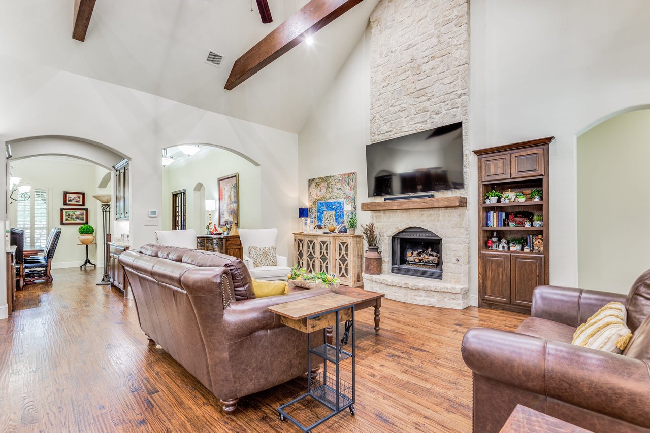 Frisco Luxury