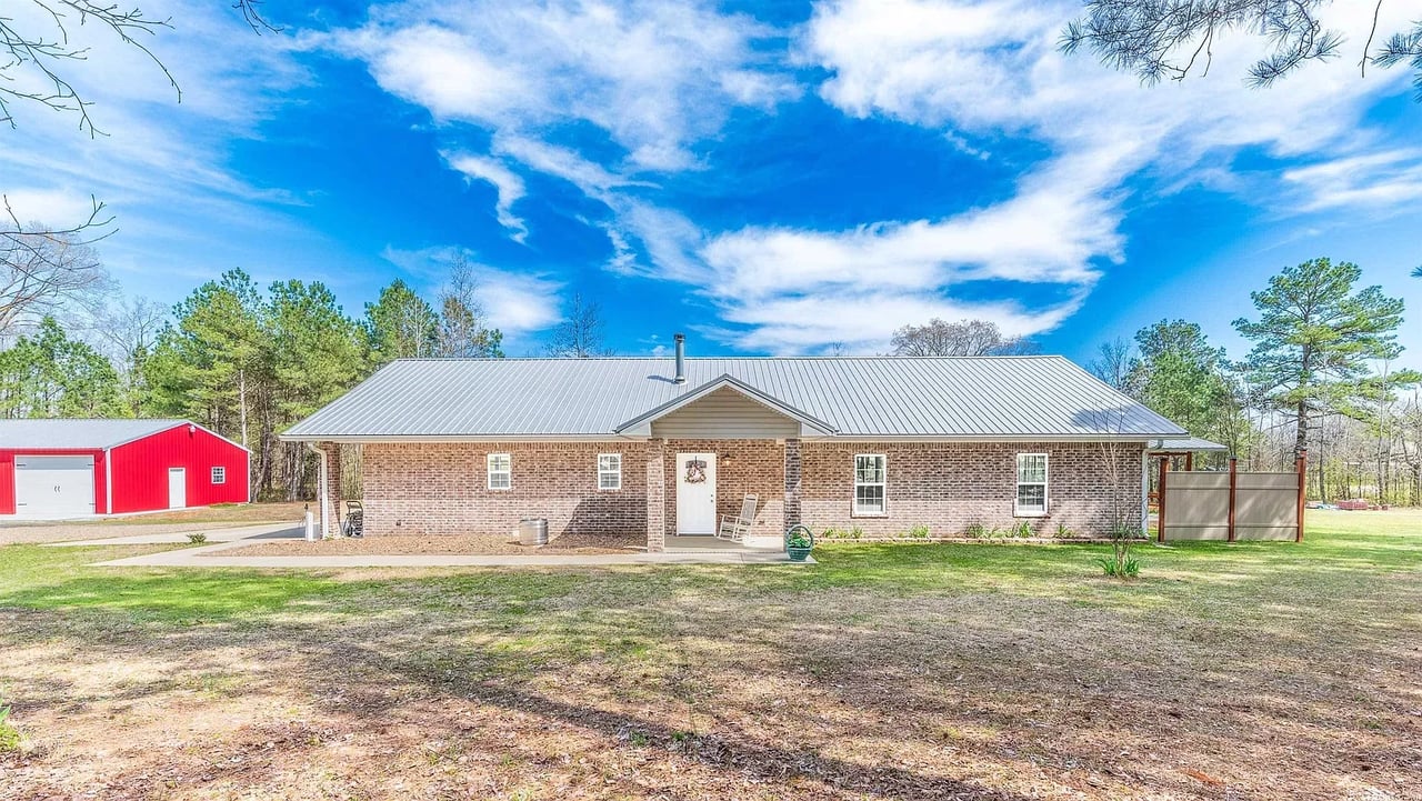 2436 Thunderbird Loop