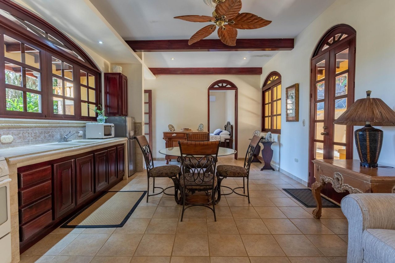 Private Ocean View Estate, Dominical, Puntarenas
