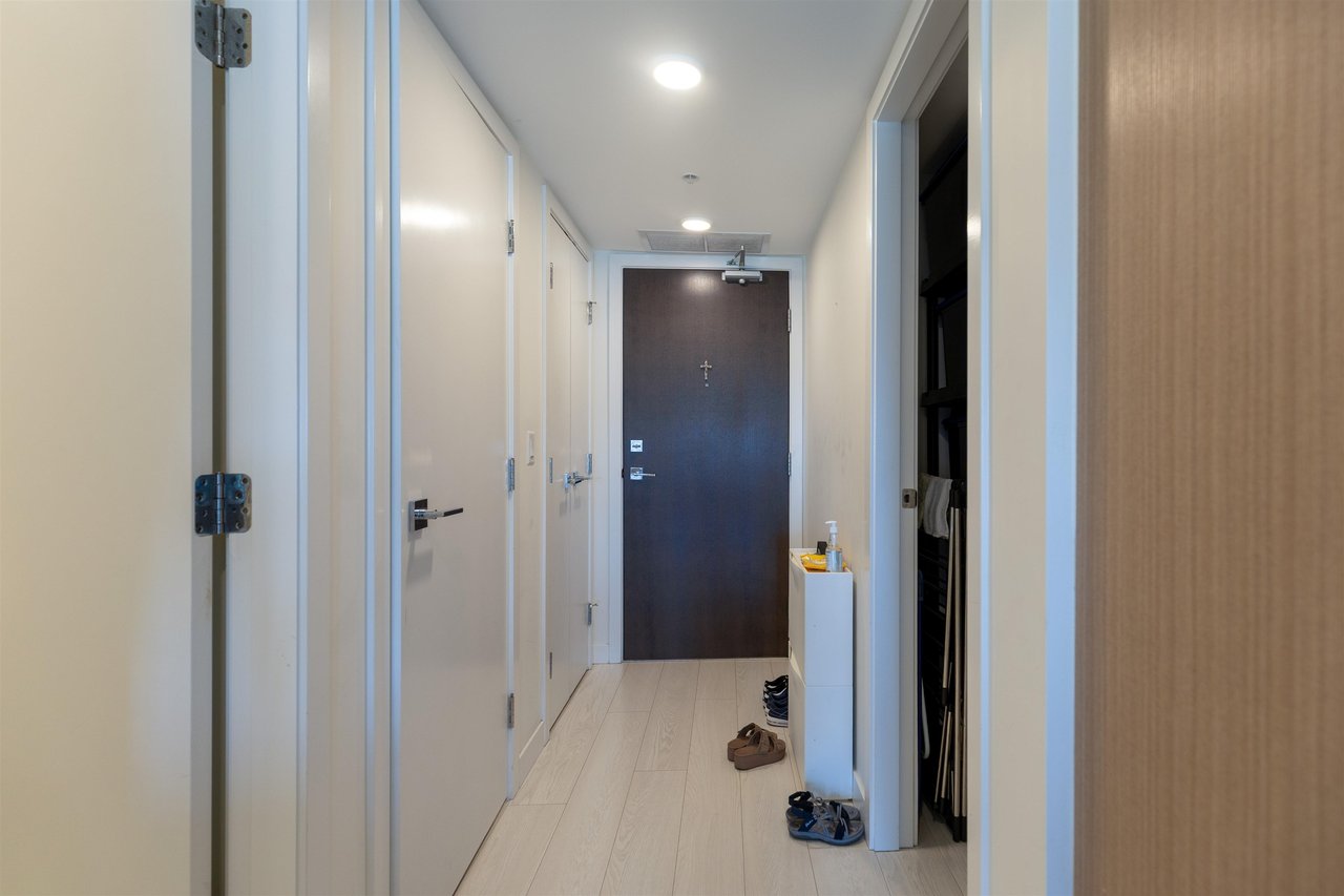 1203-5580 No. 3 Rd