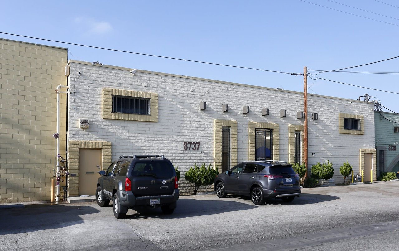 8737 Shirley Ave