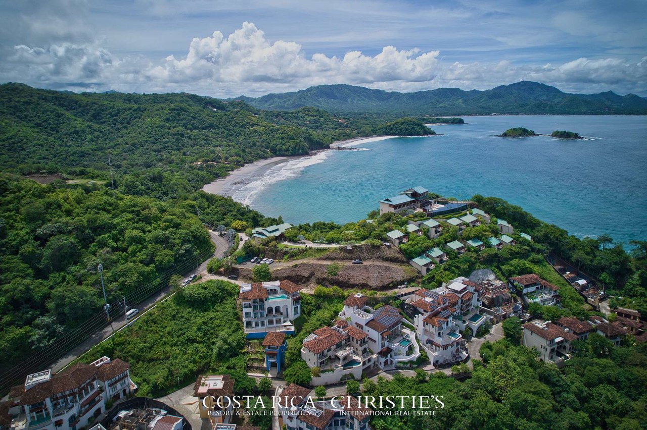 Casa Chameleon Residences Villa #2