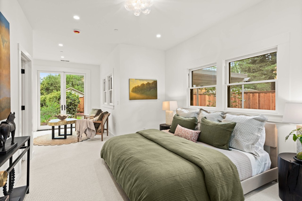 Healsburg Downtown Estate