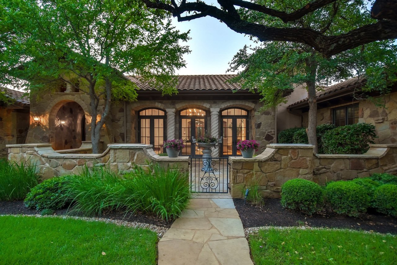 7728 Escala Dr
