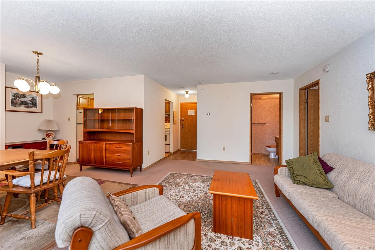 202-71 Gorge Rd