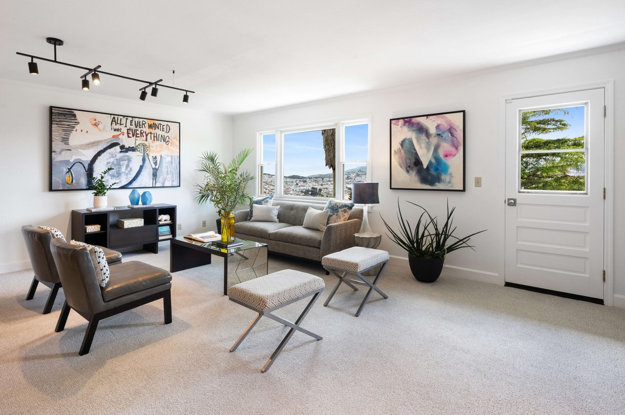Sweeping Views In Sunnyside