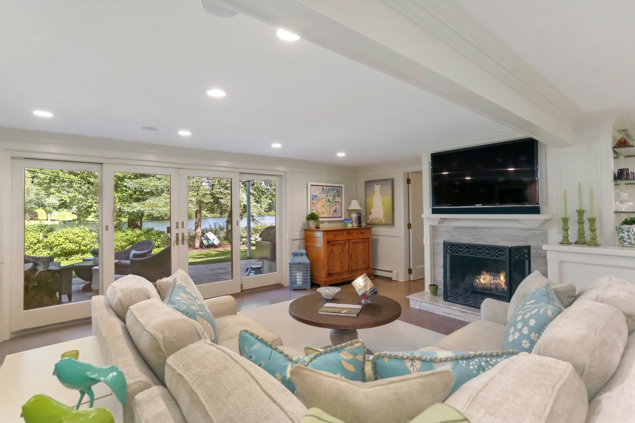 14 Pequot Trail