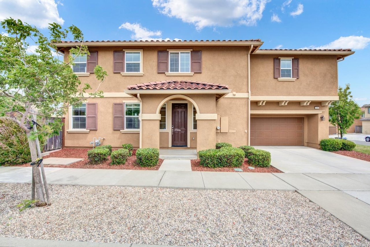 2281 Hancock Dr 