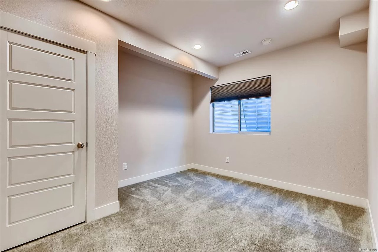 5443  Uinta Way