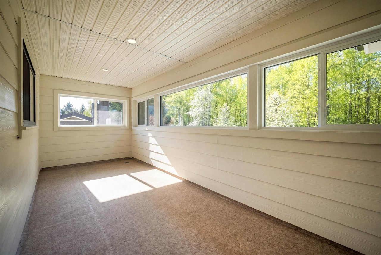 1422 Maple Cres