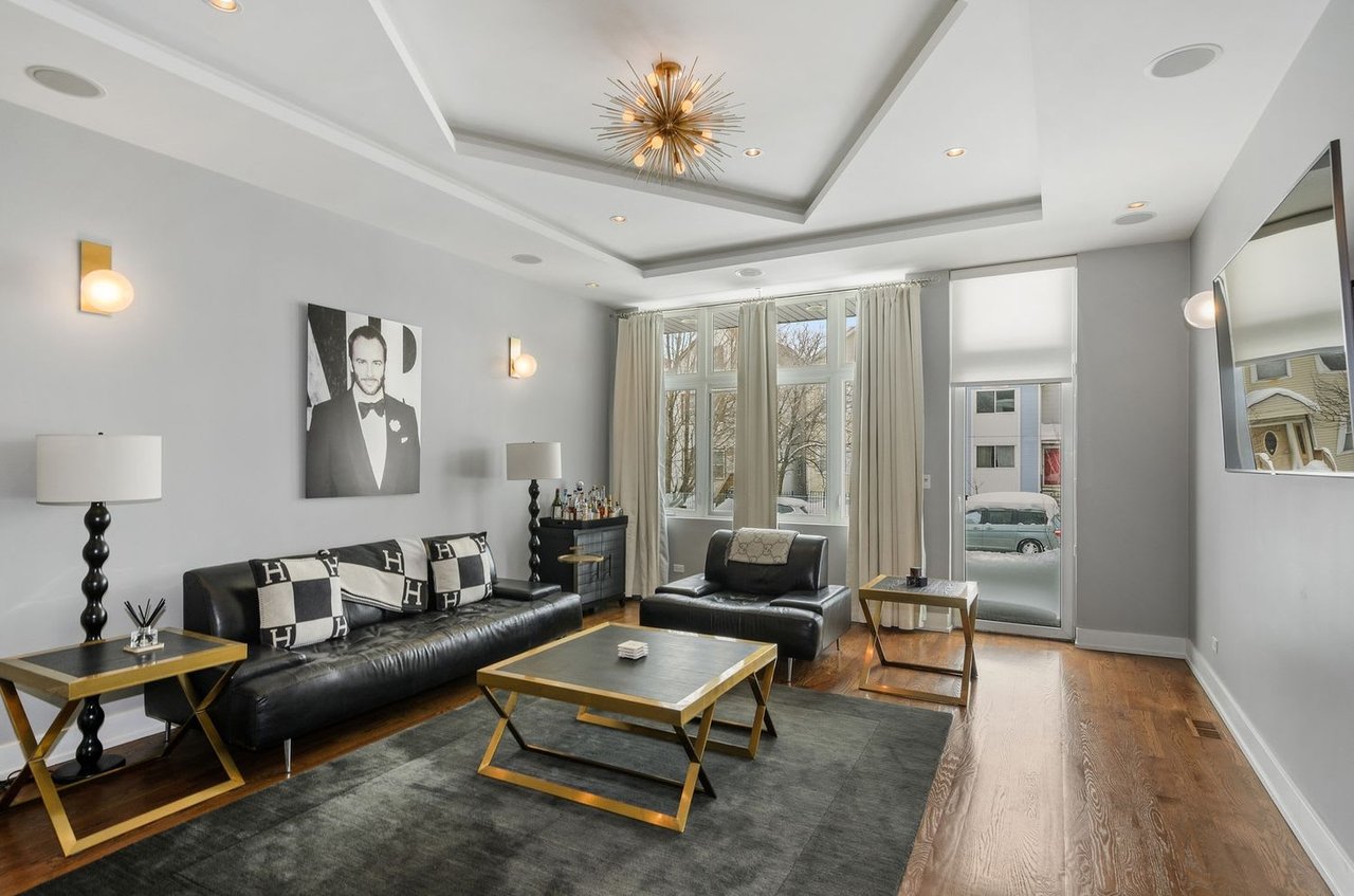 1637 North Campbell Avenue