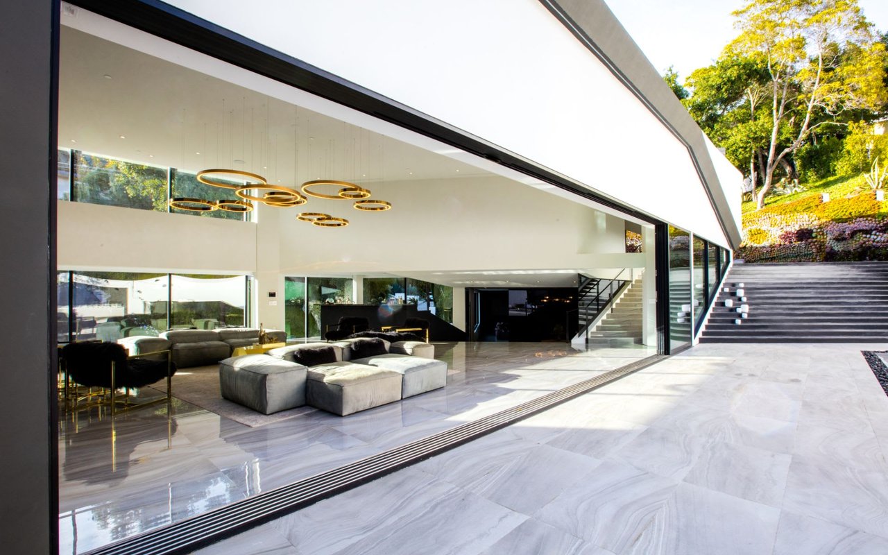 The Ultramodern Beverly Hills Villa