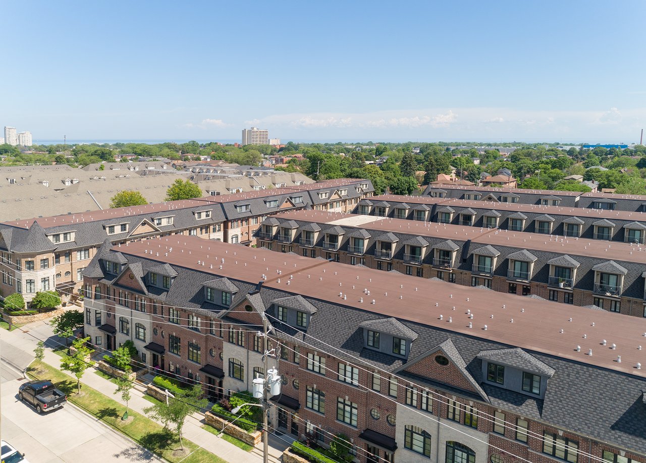 THREE-STOREY EXECUTIVE TOWNHOME
