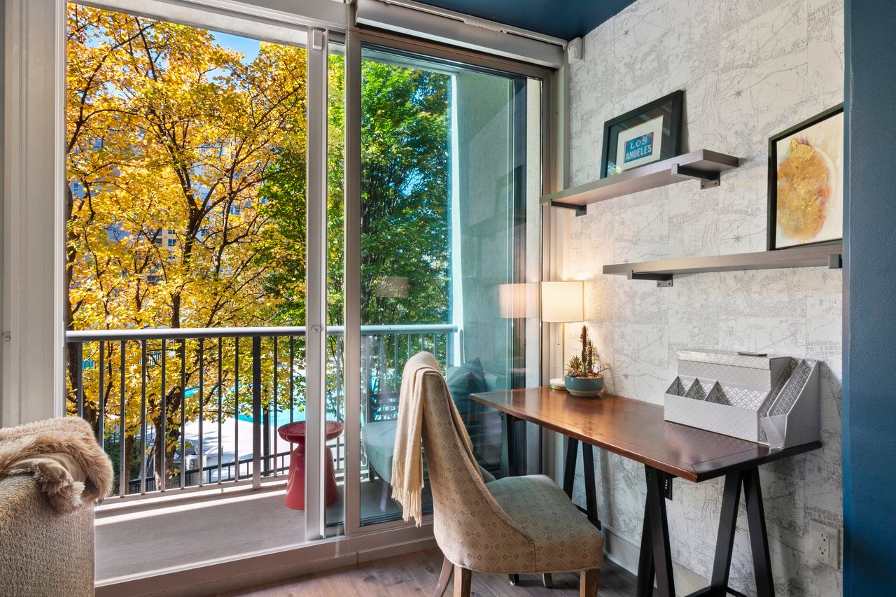 950 W Peachtree Street NW Unit: 701