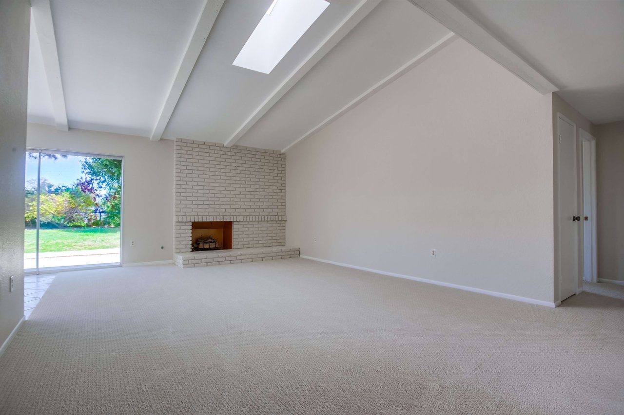 7114 Columbine Dr