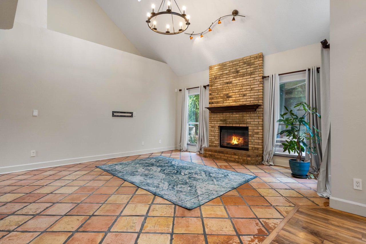 2563 CARTER GROVE CIRCLE