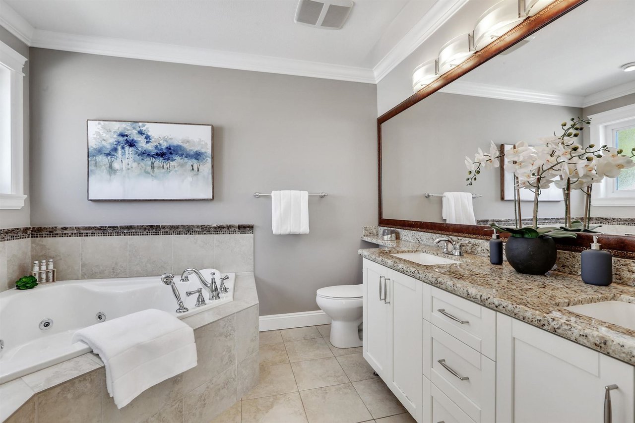 171 W Kings Rd