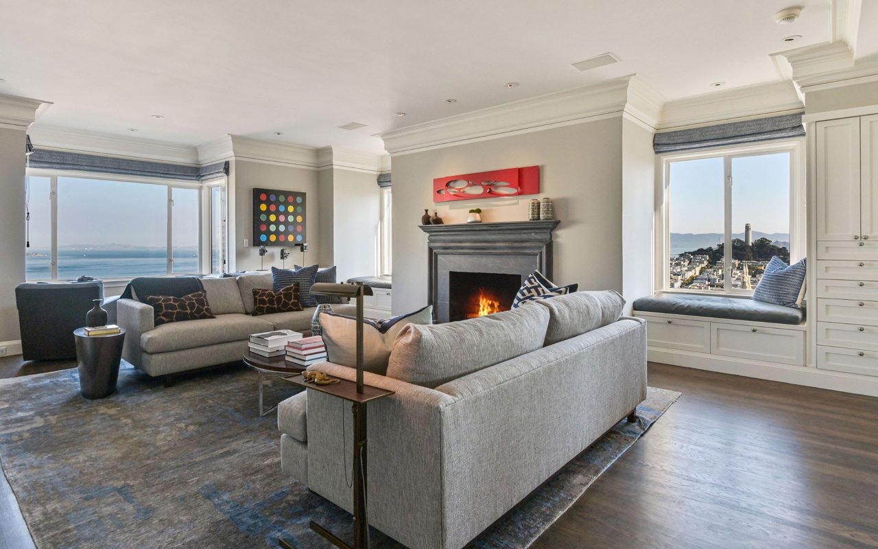  Prestigious Half Floor Apartment on Russian Hill