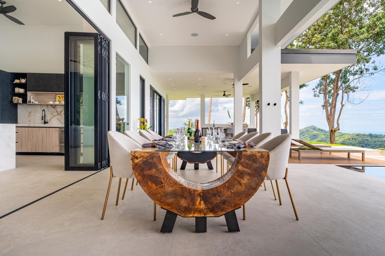 Private Solar Powered Ocean View Villa, Ojochal, Puntarenas