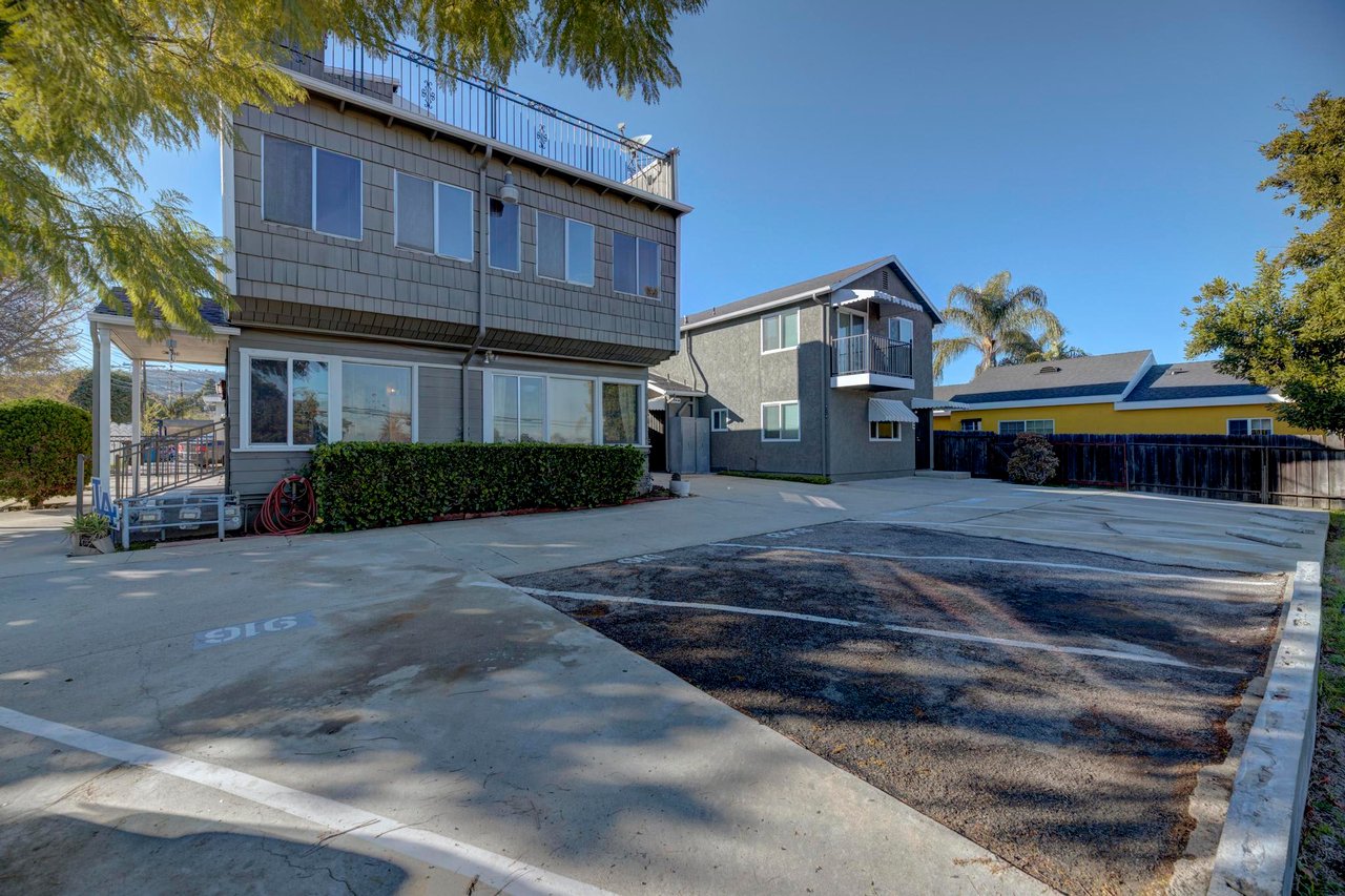 916 W Oliver Street