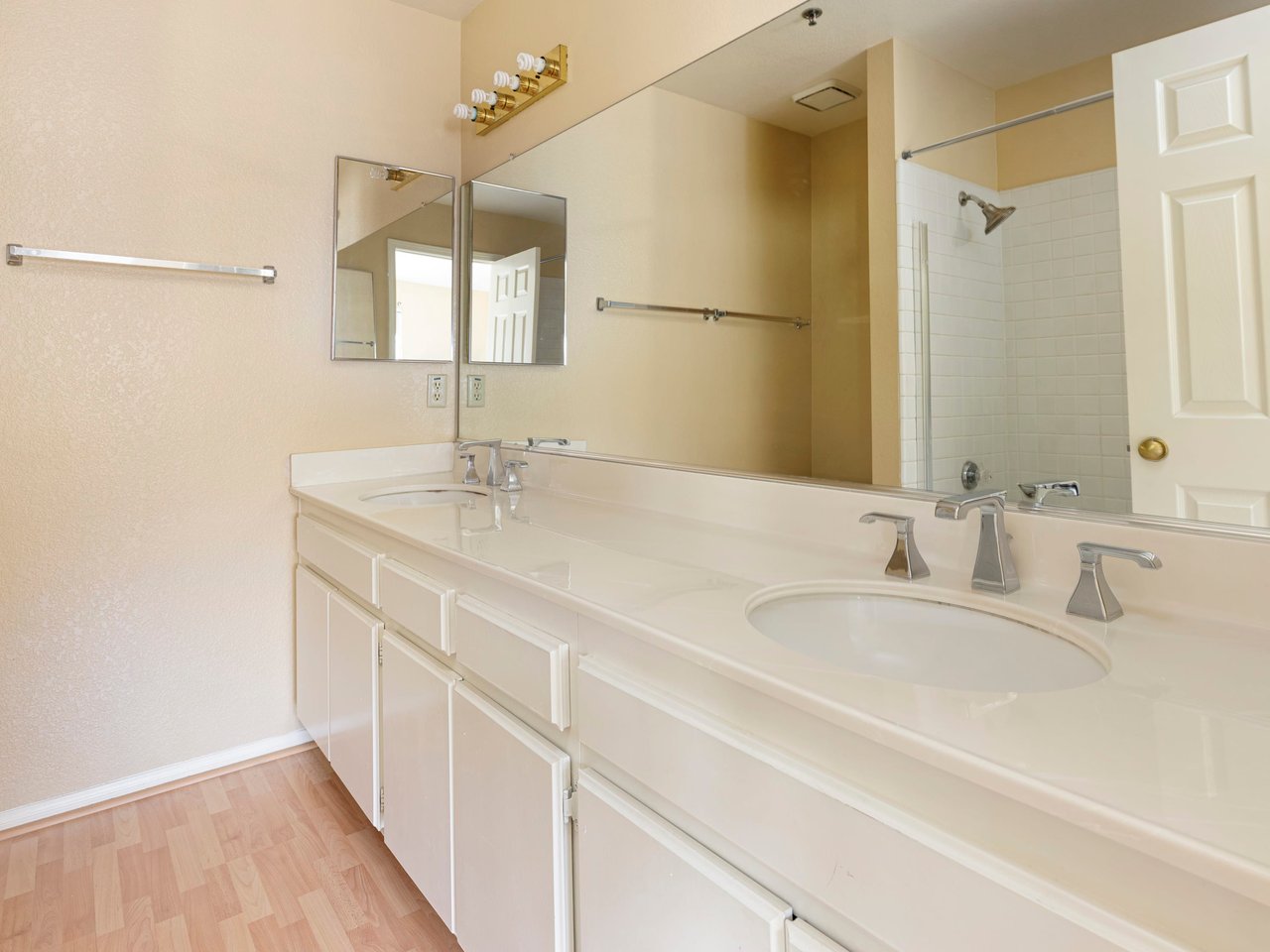 1345 E Grand Avenue Unit: D