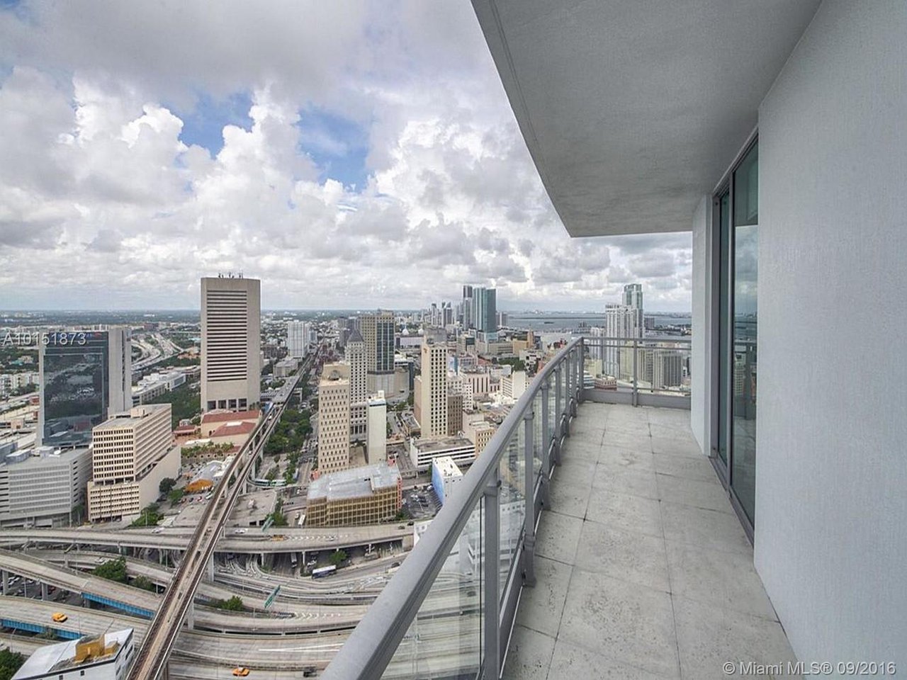 90 SW 3rd St, #4204