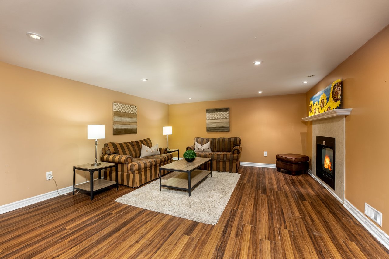169 Oakes Dr