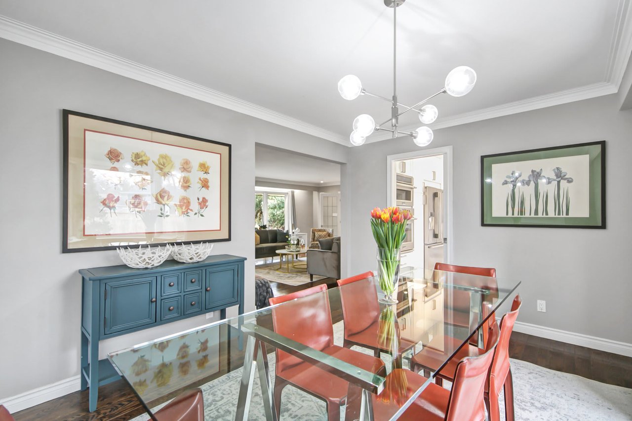 1274 Lorne Park Rd