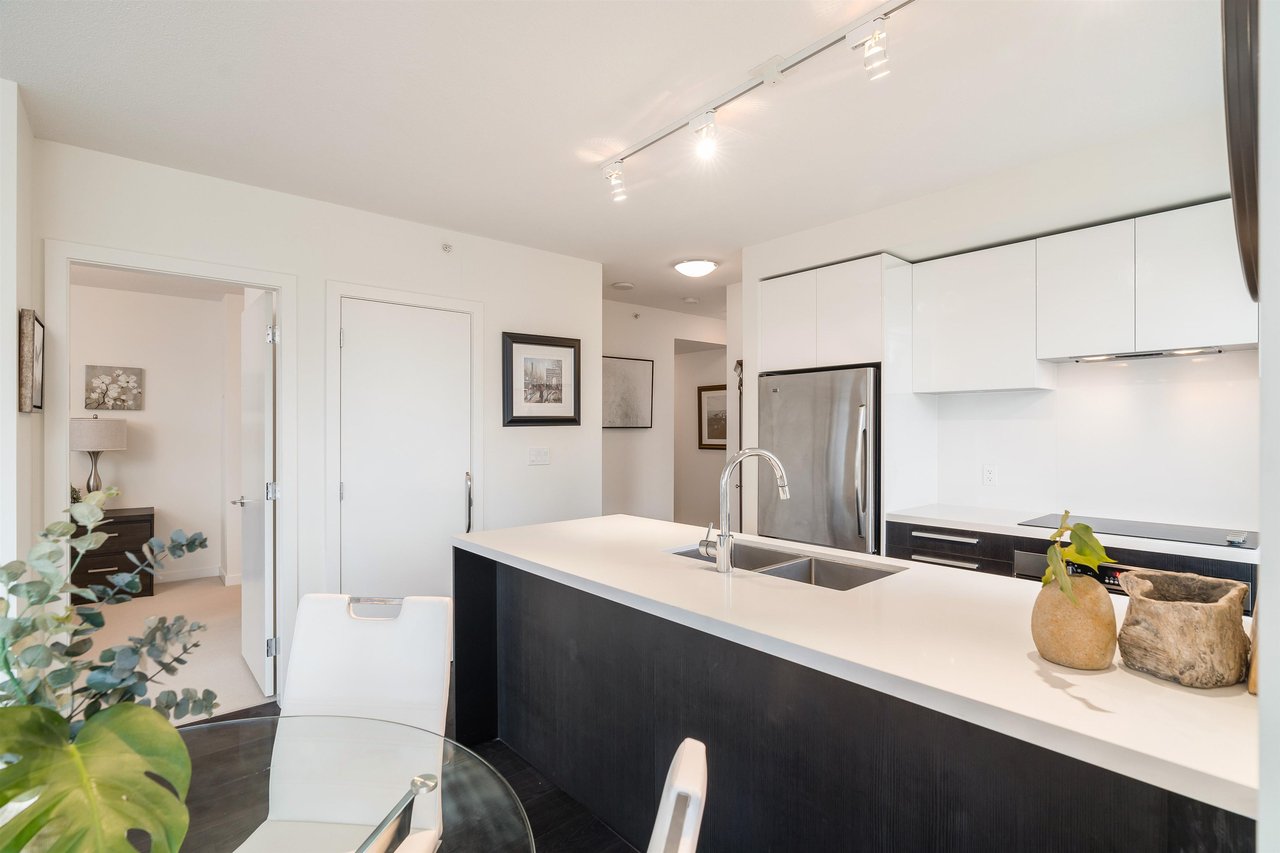 308-6333 Silver Ave