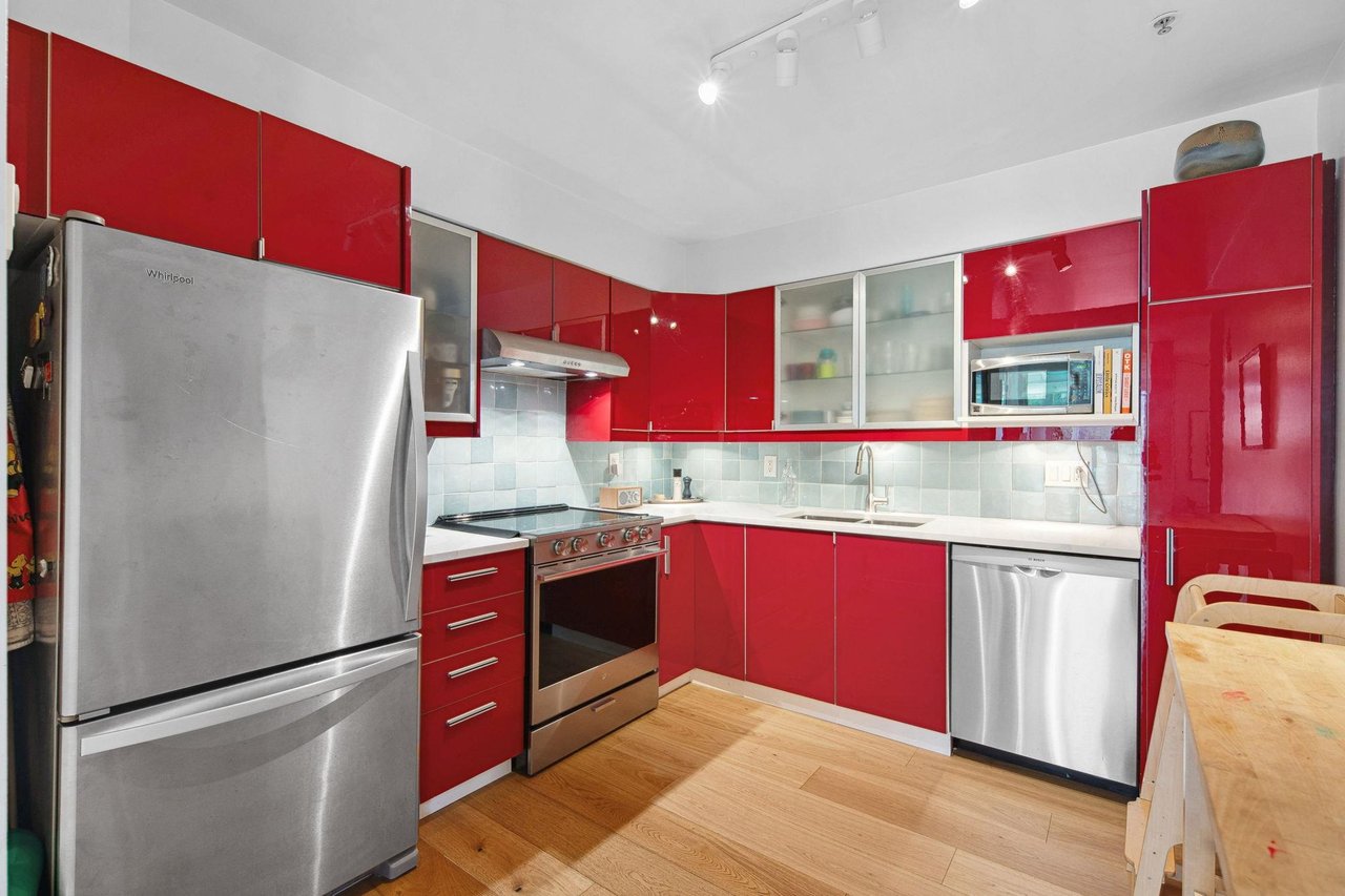 101-3909 Fraser St