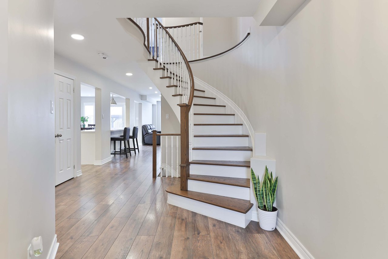 12 Grapevine Rd