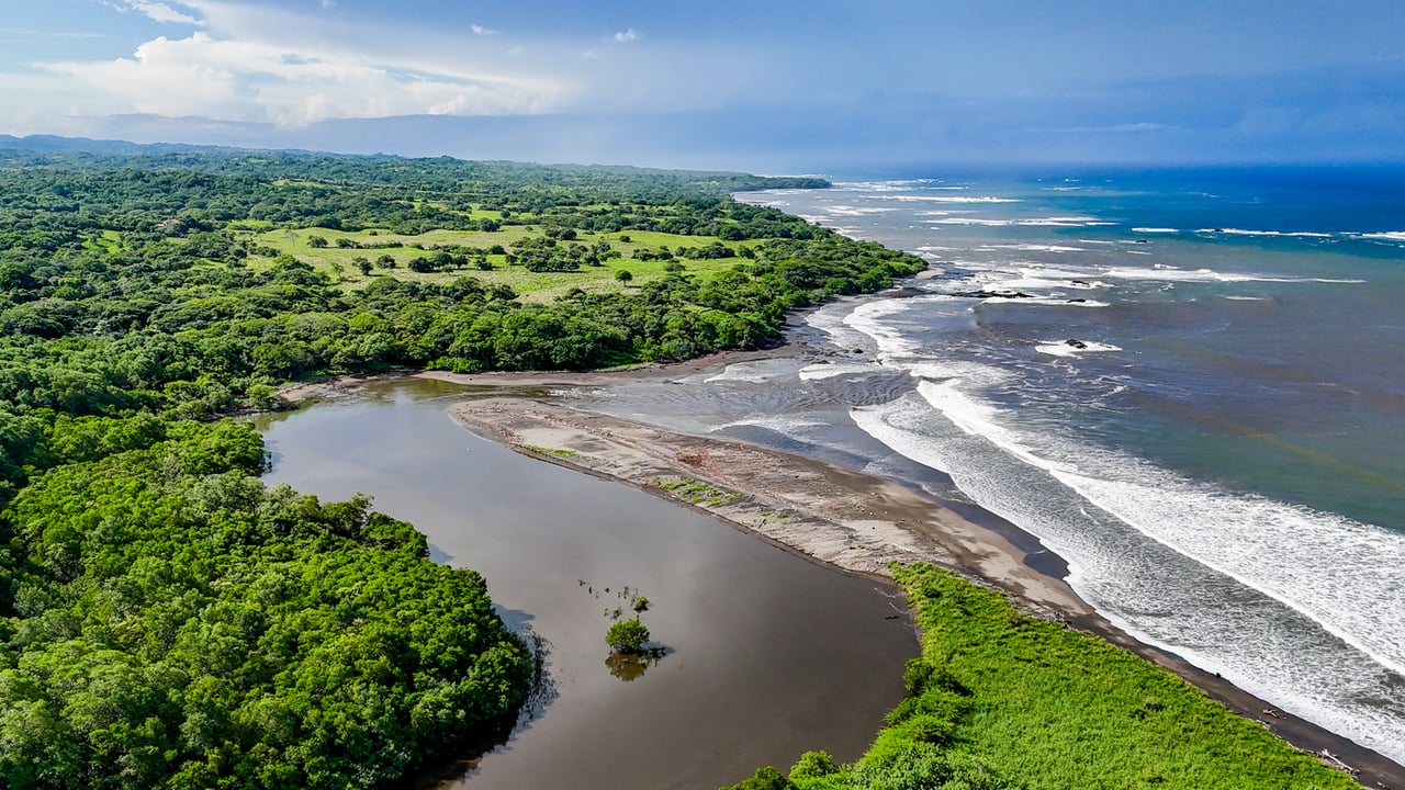 Titled Beachfront Development Lot, Tamarindo, Guanacaste