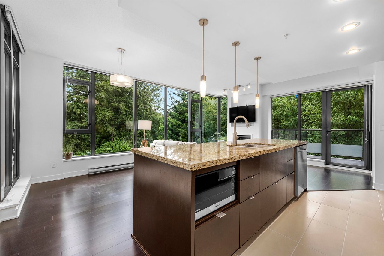 303-7088 18th Ave