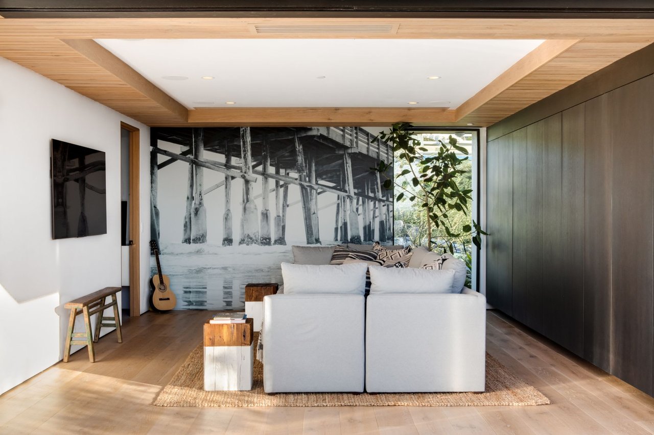 1101 White Sails Way