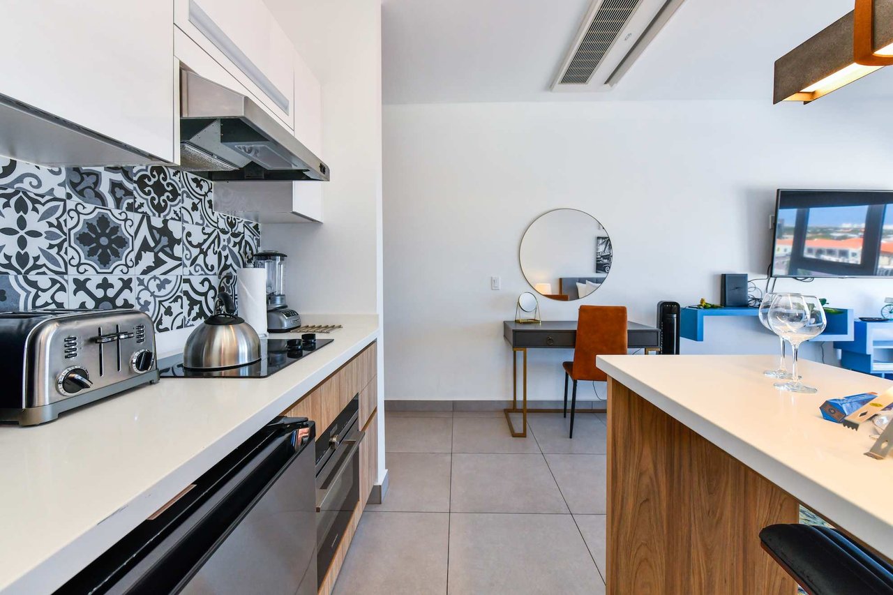 Harbour House 602 S