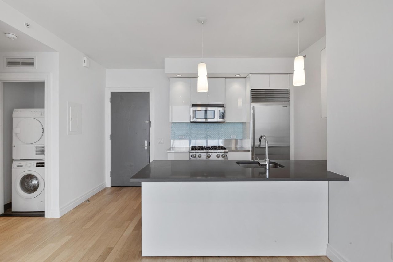 554 West 54th Street, Apt 27-C