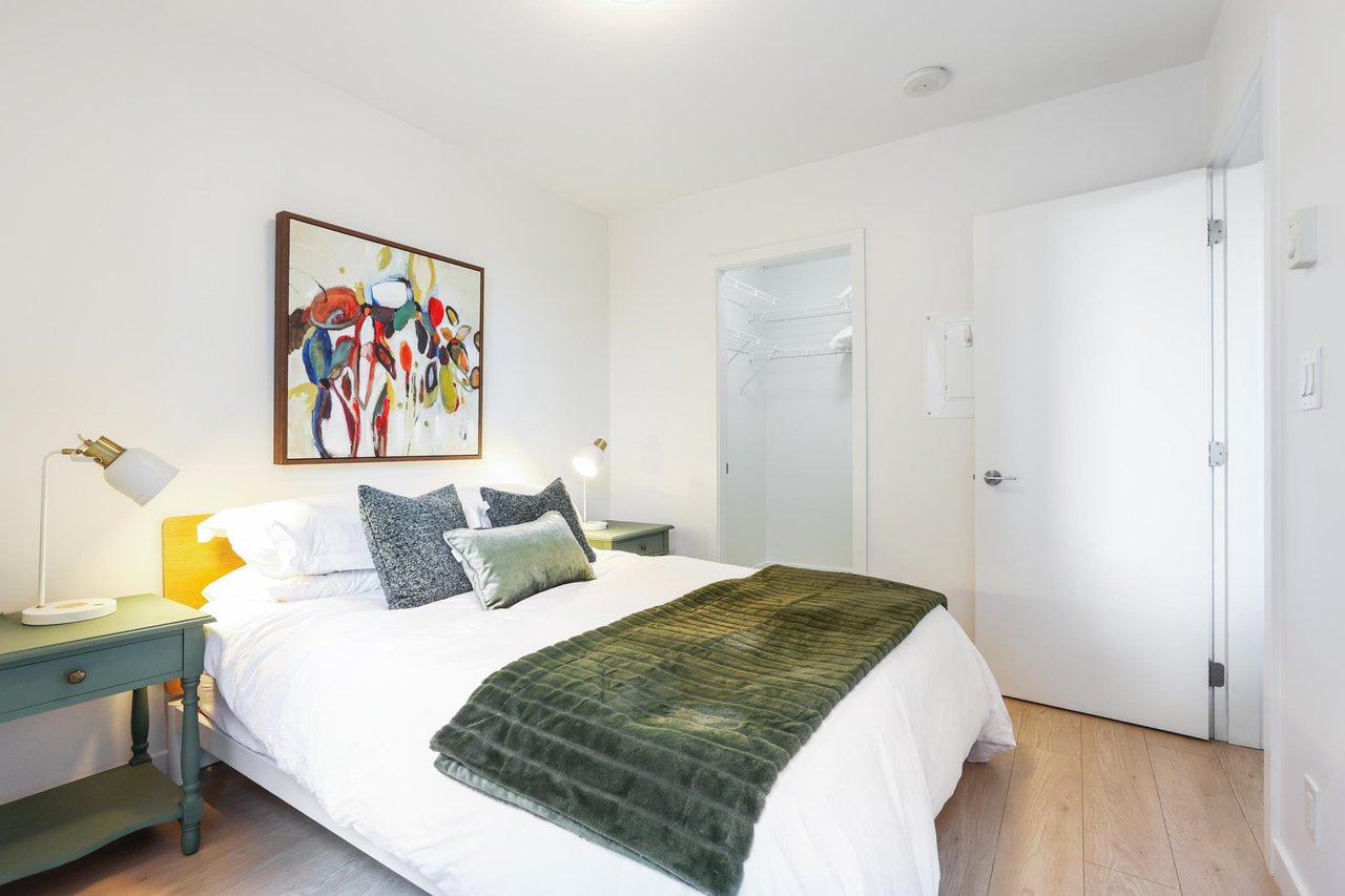 305-933 E Hastings Street, Vancouver