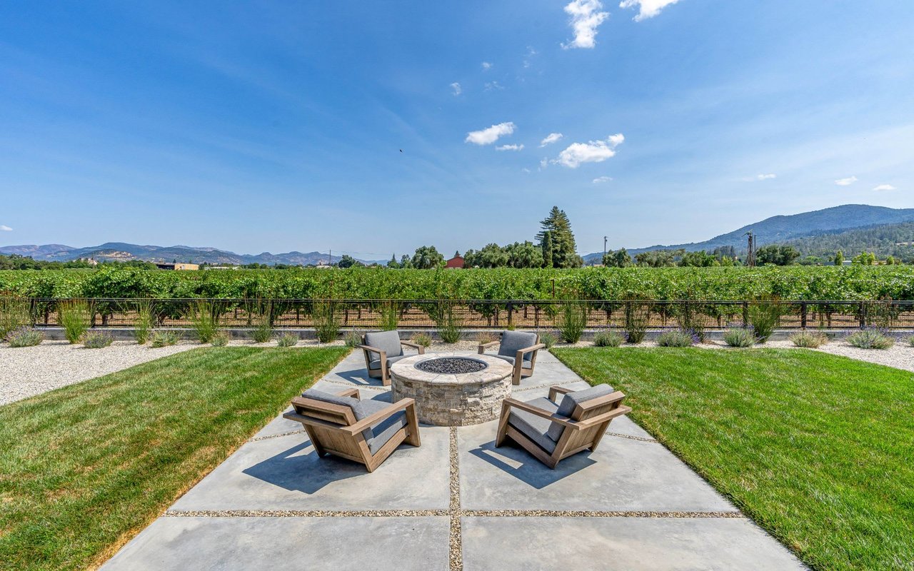 Vineyard Oasis