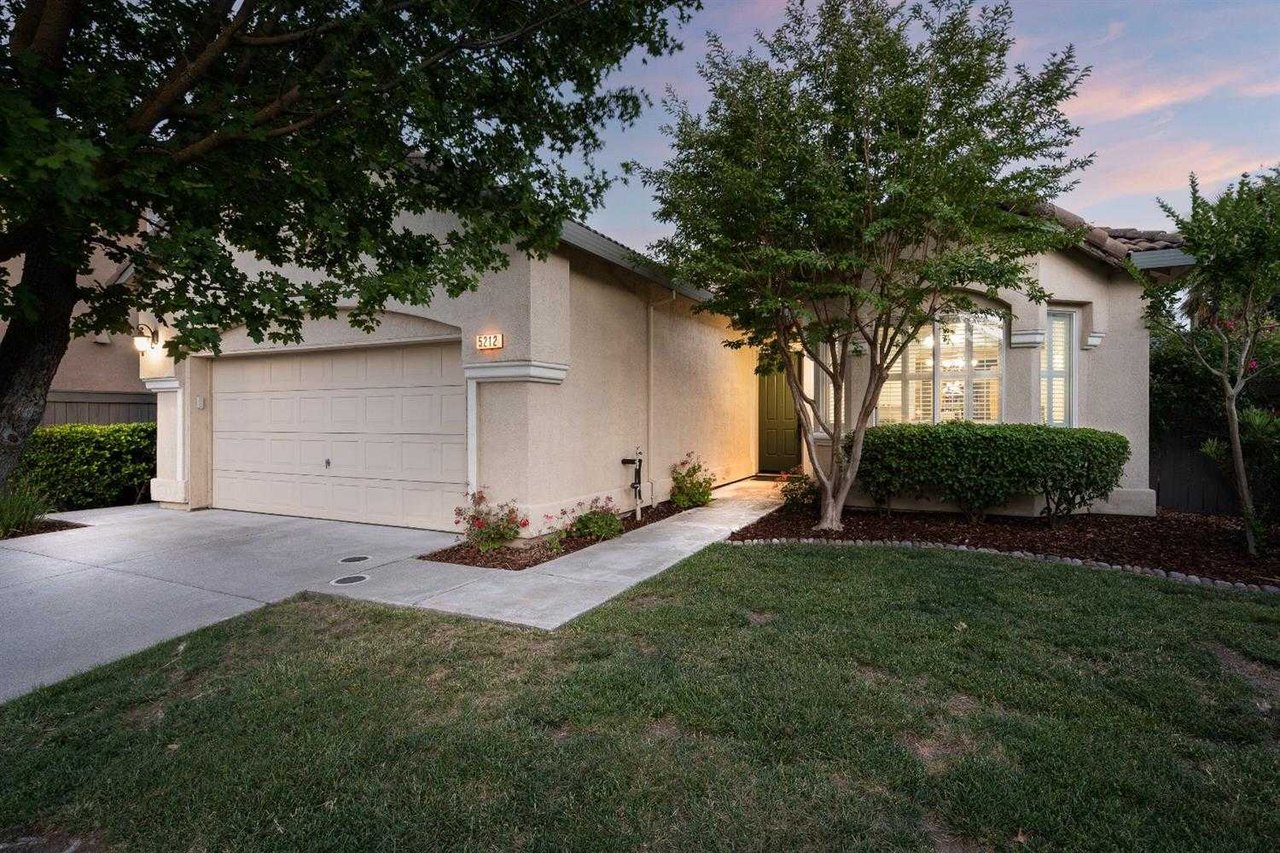 5212 Wadsworth Court