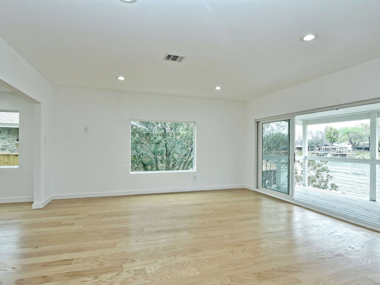 2638 Williams Lakeshore
