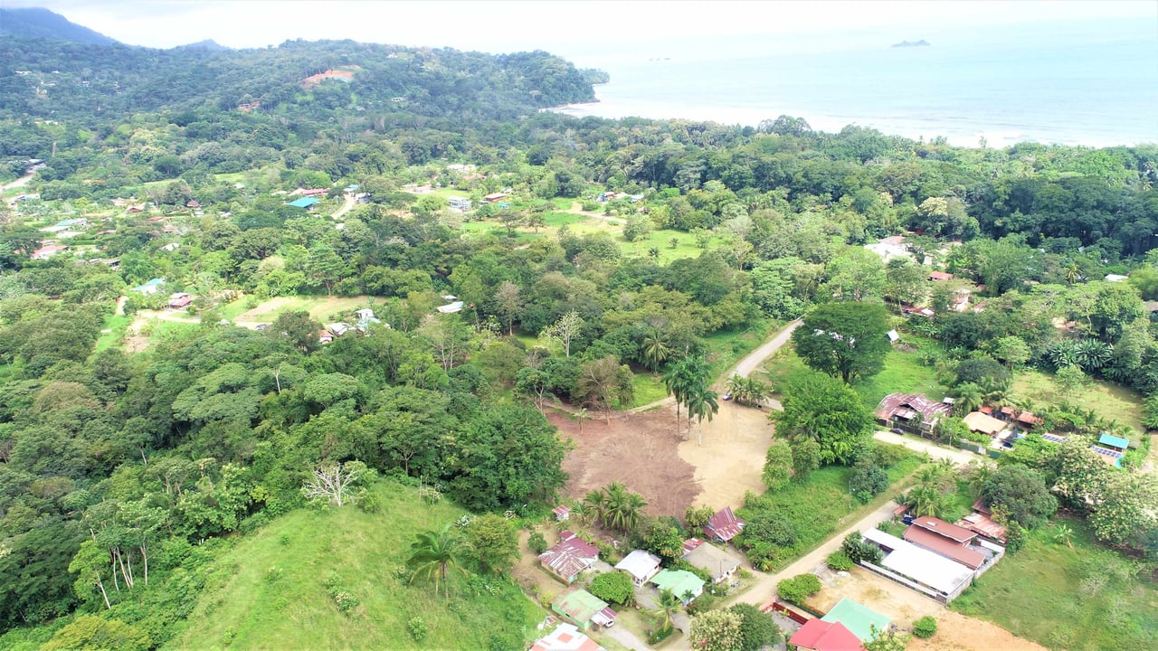 5000 Square Meter Lot, Residencial or Commercial, 400 Meters From the Beach.