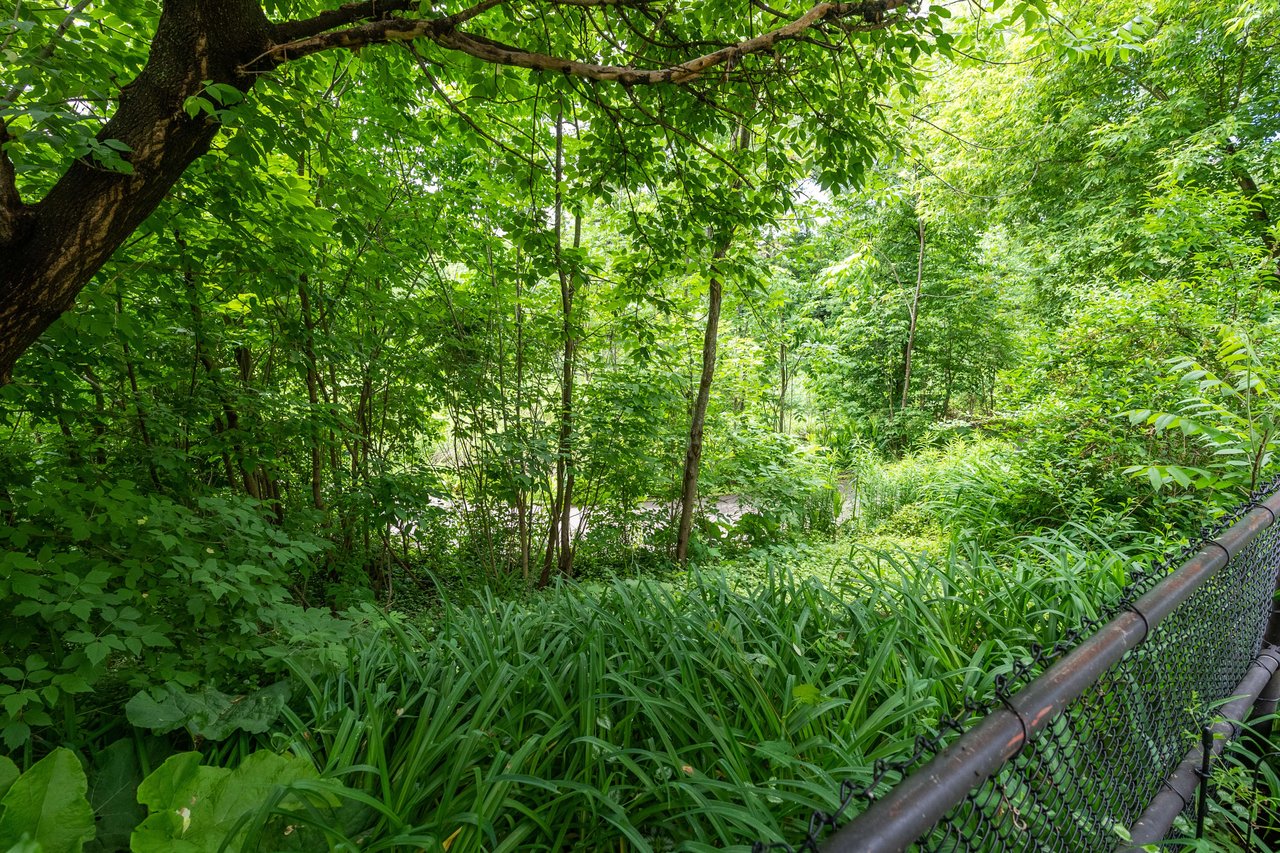 Glen Abbey townhome on lush ravine