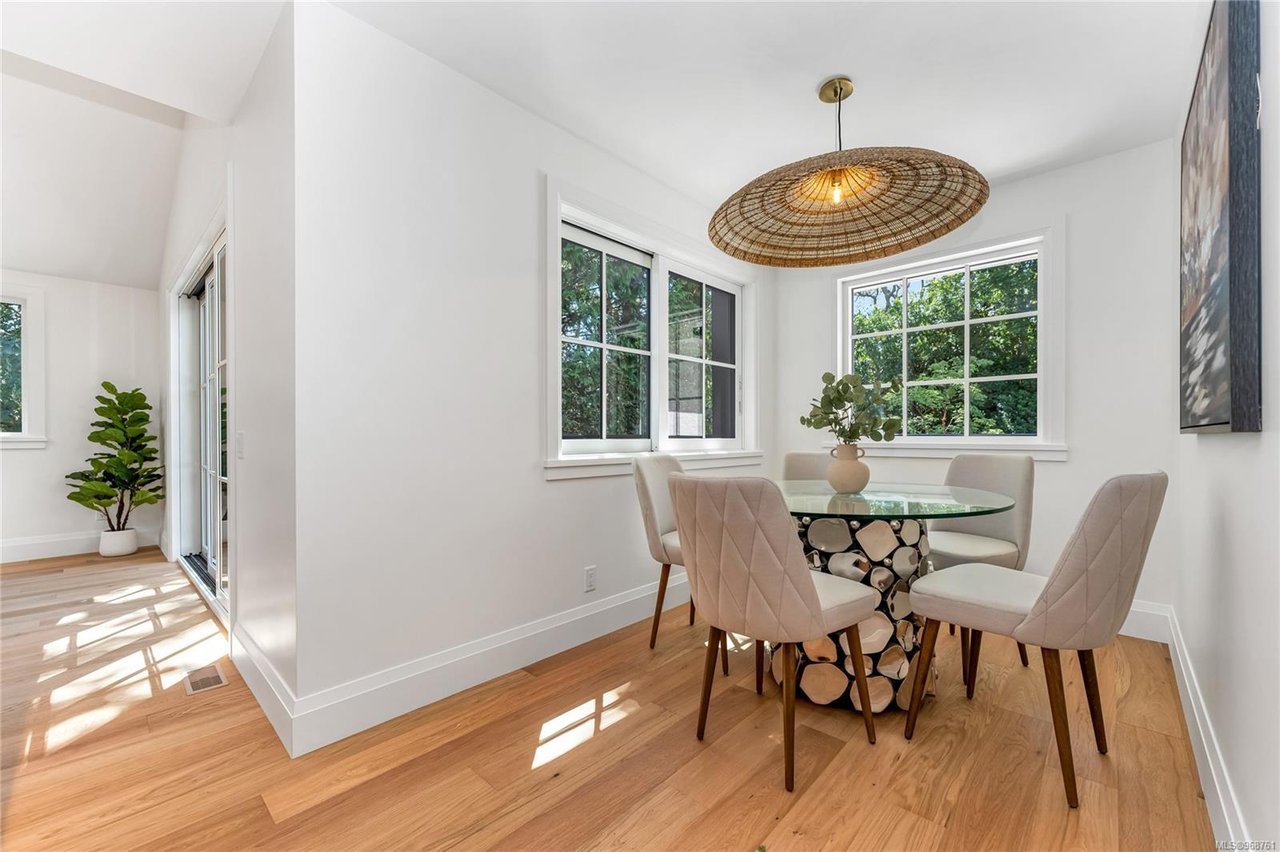 736 Falkland Rd, Oak Bay