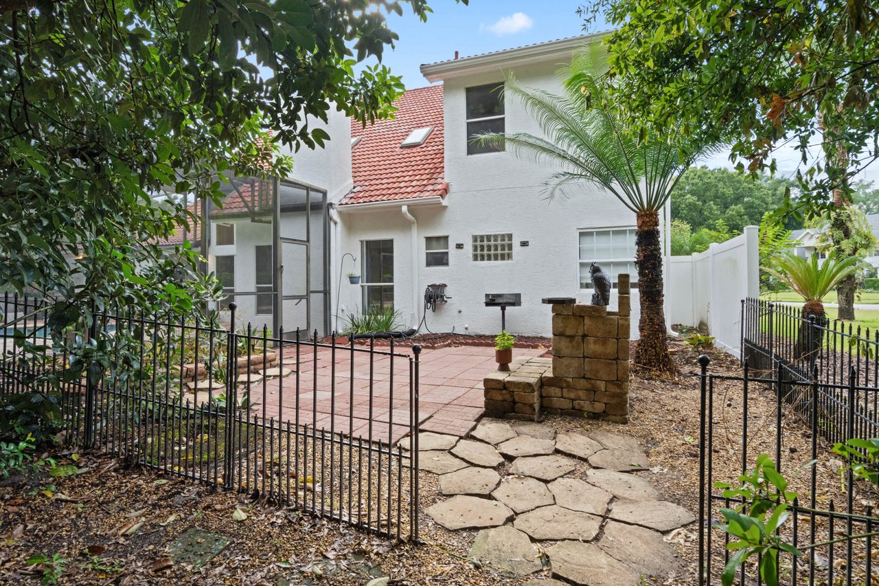 2563 CARTER GROVE CIRCLE